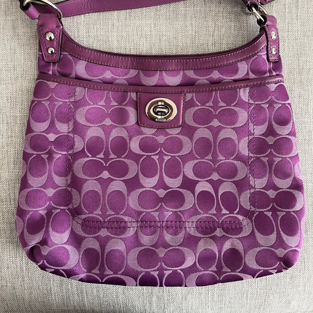 Like New: Coach logo crossbody bag